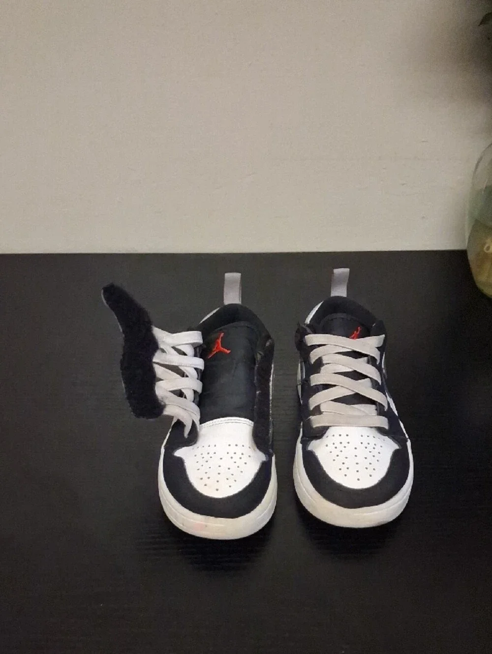 Jordan Kids Black White and Red Low-Top Sneakers SIZE 11C